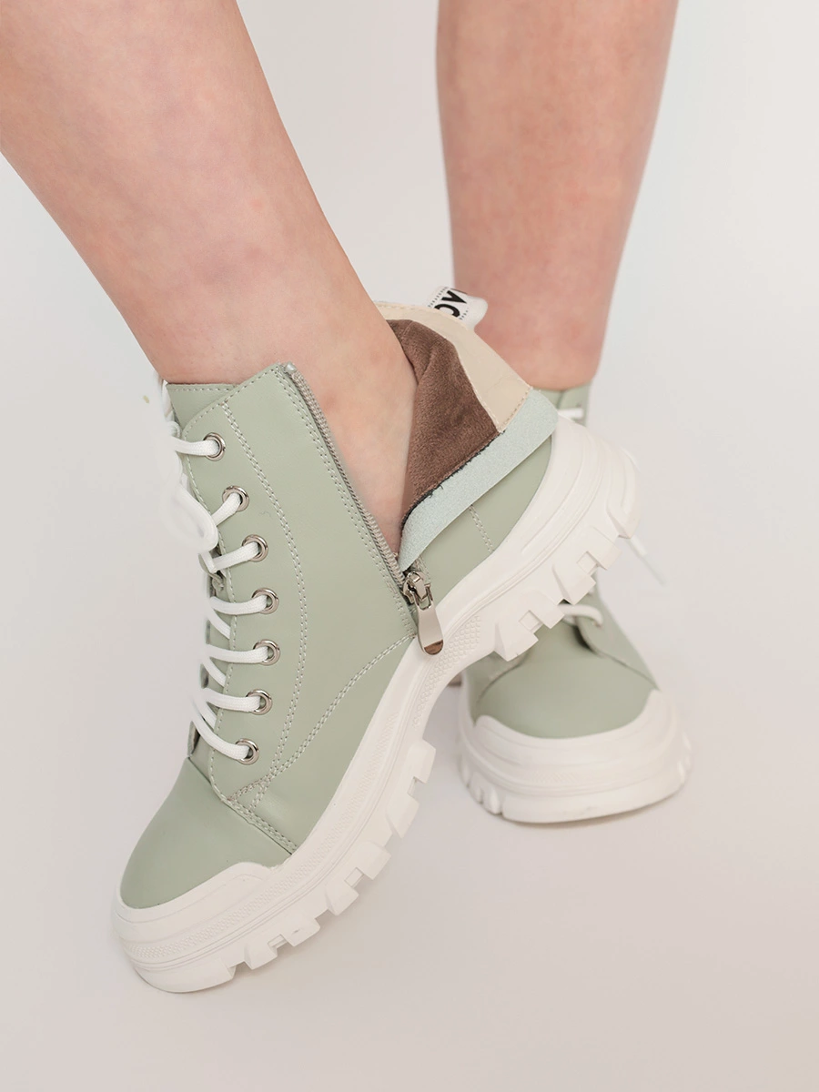 Ботинки зеленые с отрезным носком